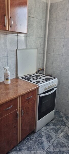 Titan, 5 minute metrou Piata Trapezului,