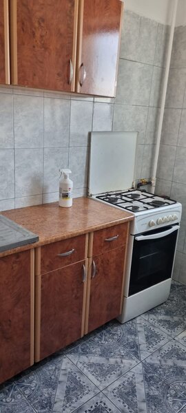 Titan, 5 minute metrou Piata Trapezului,