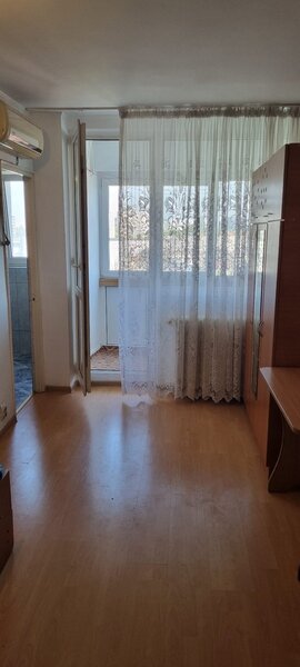 Titan, 5 minute metrou Piata Trapezului,